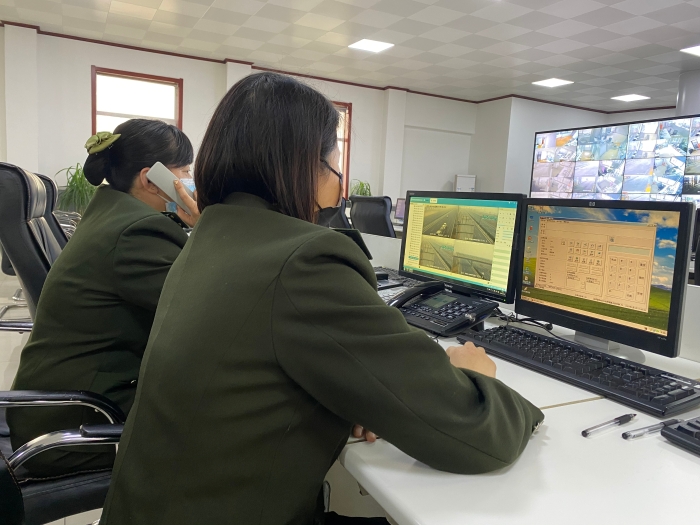 平凡如你，温暖如光1.docx