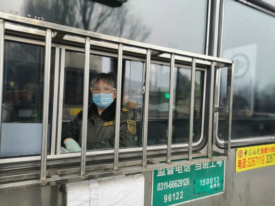 2021.2.13涉县西站赵彦华坚守岗位，摄影--杨晓静
