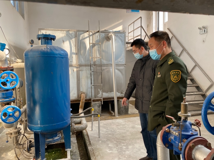2021-1-7柏乡站站长白波带队进行安全检查，作者：高冰册