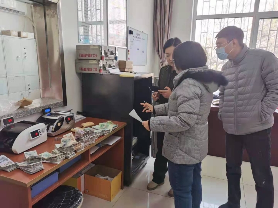 抚宁北收费站积极配合固资、财资盘查工作1 抚宁北收费站积极配合固资、财资盘查工作1