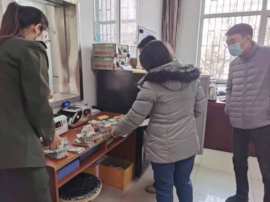 抚宁北收费站积极配合固资、财资盘查工作2 抚宁北收费站积极配合固资、财资盘查工作2