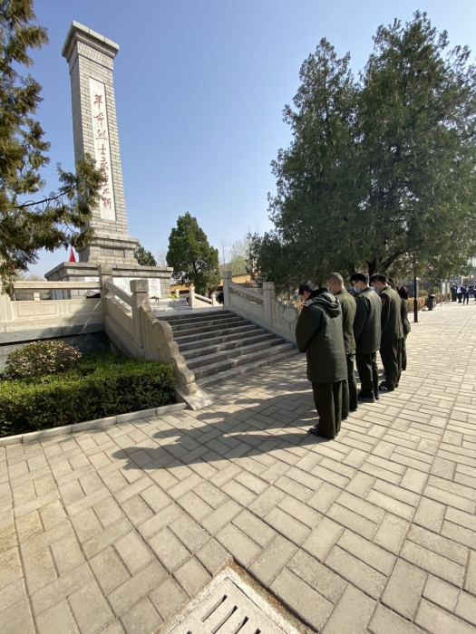 清明扫墓1