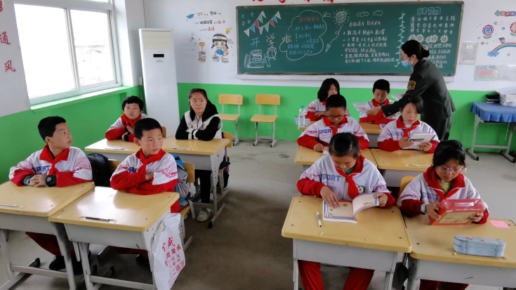 抚宁北收费站：铭记党史感党恩，与小学生共度读书日3