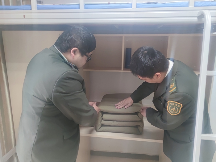 2021-4-25，邢台北站：以老带新加强军事化管理，作者：孙月雷 (1)