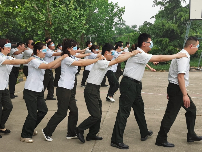 2021.5.14邢台南站举办“凝心聚力 红心向党”趣味运动会2 作者：邱丽敏
