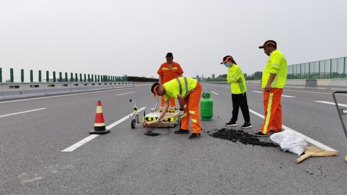 路面加热后耙松 路面加热后耙松