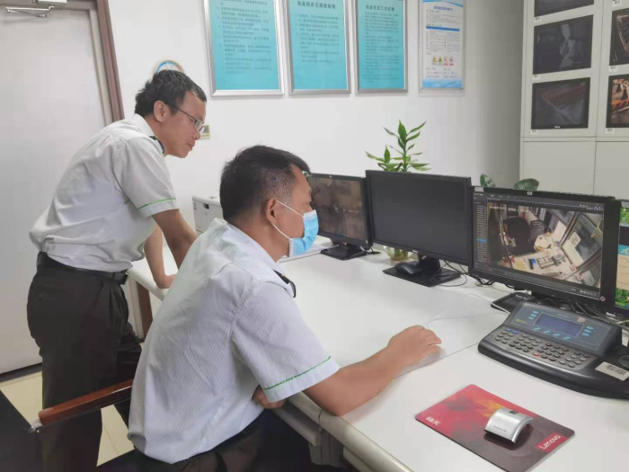 C:\Users\郭立坤\Desktop\桃城收费站加大稽查力度 确保稽查工作顺利开展
