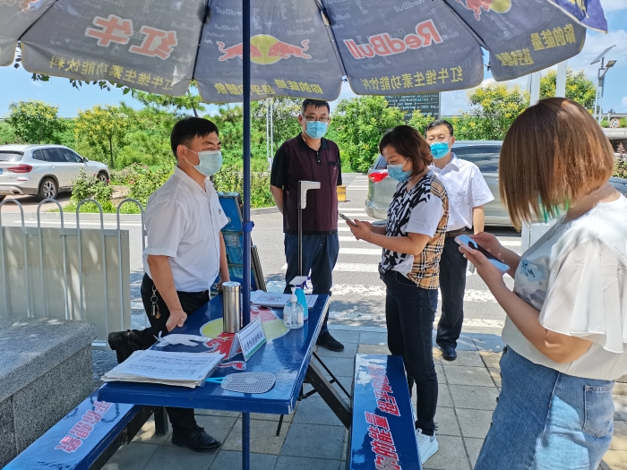 任清耀总经理检查疫情防控照片