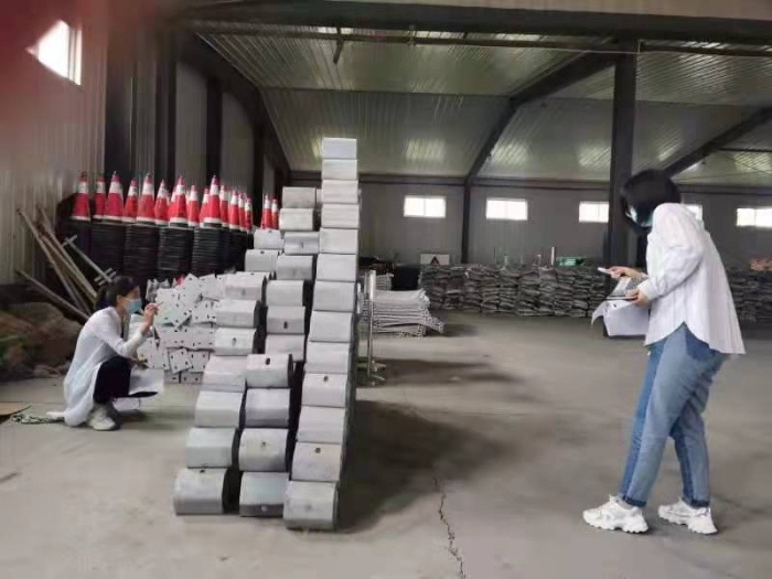 铺上工区组织人员盘库