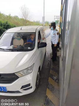抚宁北收费站：举手之劳助司乘