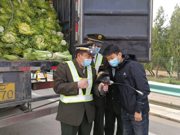 沙河站升级绿通验货设备助力决战决胜四季度1，摄影：王蒙蒙