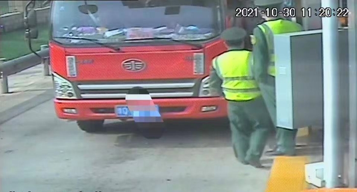衡水西站成功查处不合格联合收割机车队 衡水西站成功查处不合格联合收割机车队