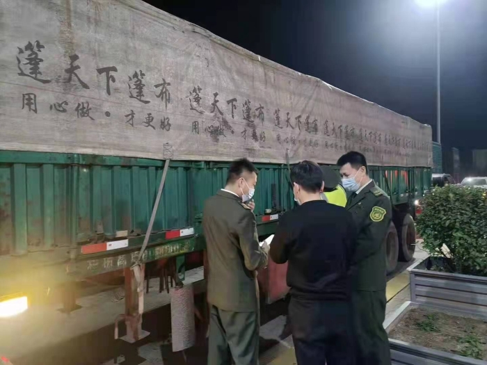 冀州南收费站：严查假冒绿通车，成功追缴通行费2963.31元
