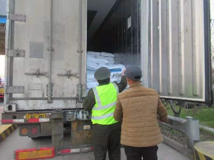 冀州南站：严把查验关，打击“假绿通