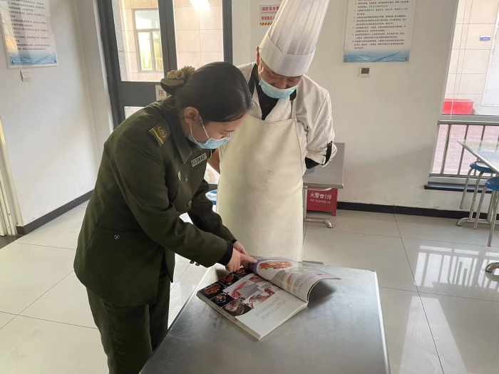 衡水西站多举措强食堂管理 打造职工“满意食堂”2