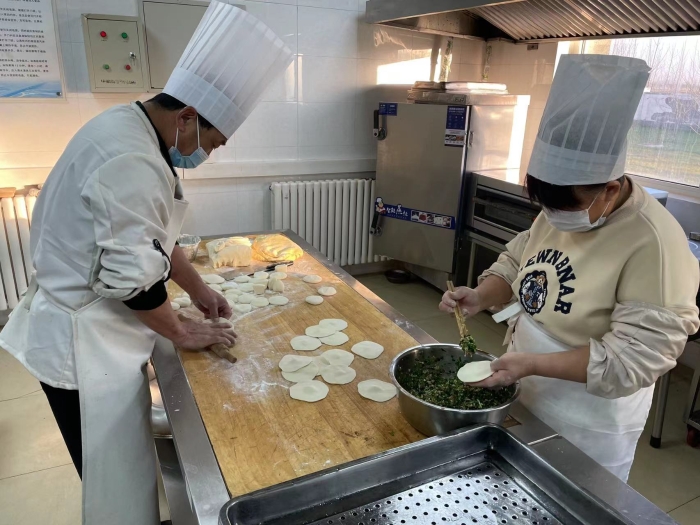 衡水西站多举措强食堂管理 打造职工“满意食堂”1