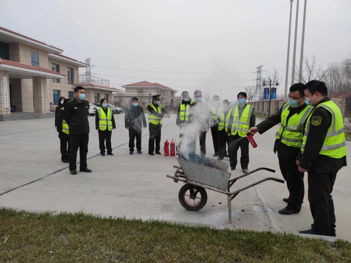 冀州西收费站：组织开展冬季消防安全演练，筑牢安全“防火墙”2