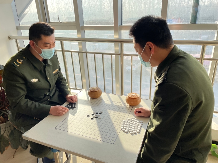 乐在“棋”中  “棋”乐无穷