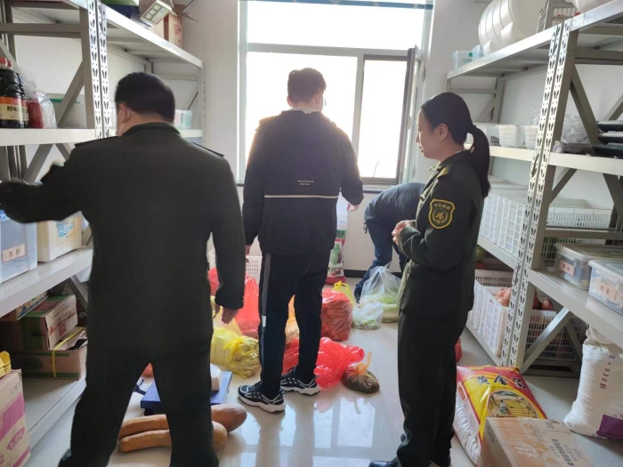冀州西收费站多措并举打造职工“职工满意”食堂