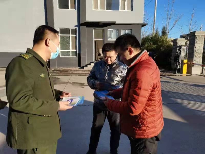 冀州南收费站走访沿线企业，持续引车上路“促增收”