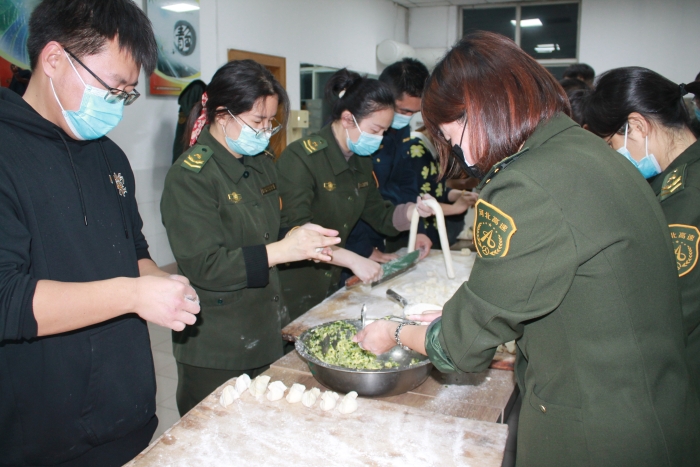 包饺子 (2)