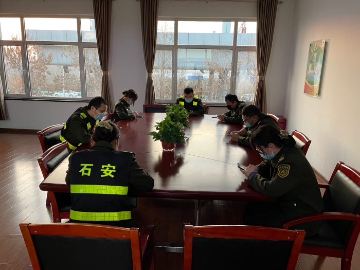 12月24日，内丘站积极开展学习《河北省公路条例》进班组活动