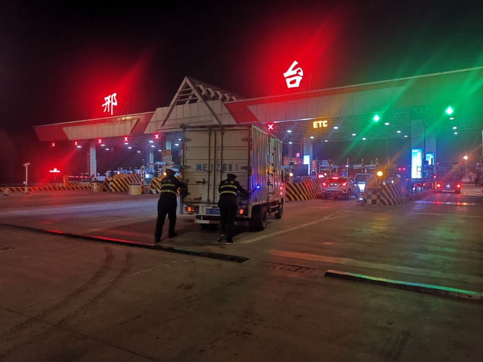 2021年12月31日邢台南站伸援手，暖心助力跨年夜4