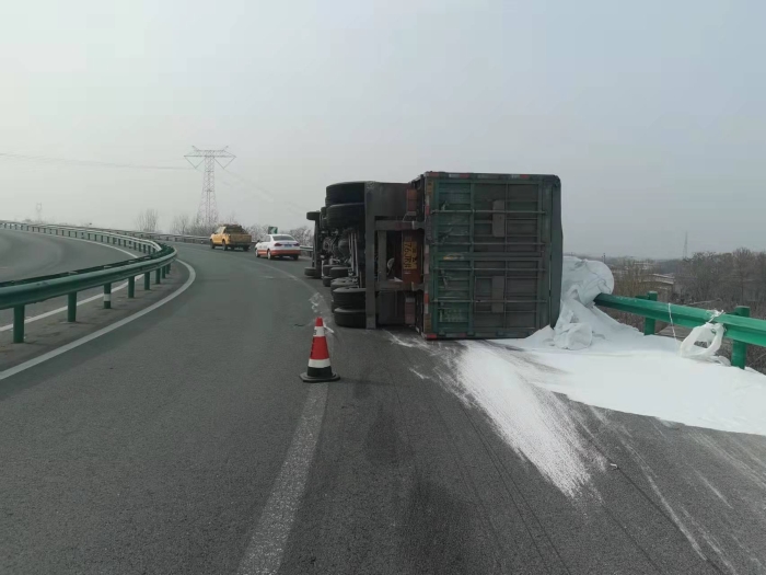 侧翻1