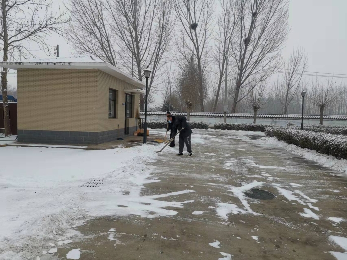 威县收费站积极行动 圆满完成除雪保畅任务  2