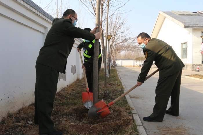 2022-3-10栾城东站:大地回春植树忙,我为站区添“绿衣” 2022-3-10栾城东站:大地回春植树忙,我为站区添“绿衣”