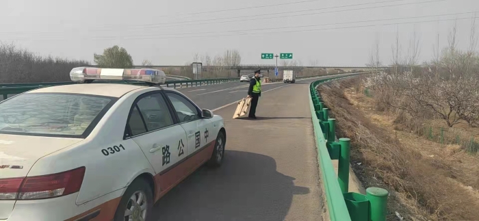 及时清理抛洒物
