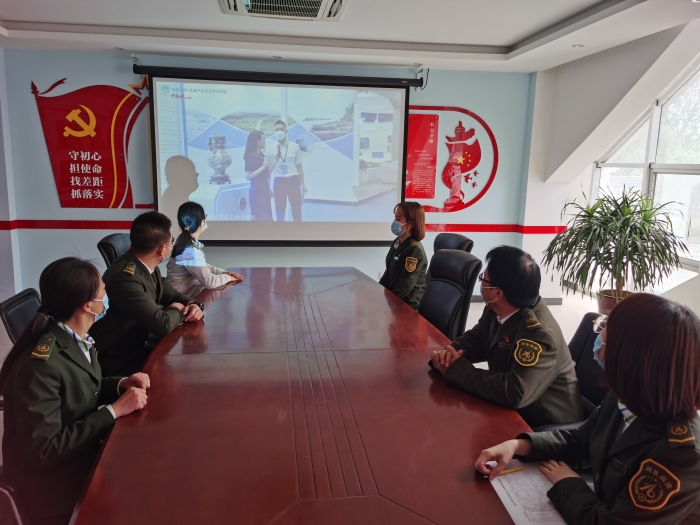 大广分公司白洋淀收费站：组织收看首届大国工匠创新交流大会线上展览