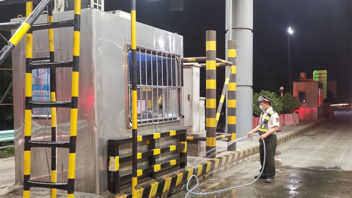 栾城东站积极应对高温天气