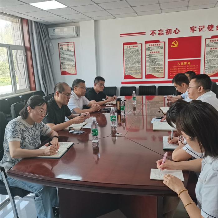 分公司副总经理赵汐权到纬三路收费站开展课题调研