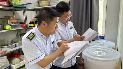 F:\00.分公司季度检查\2024年一季度\02办公室\宣传\6月\3检查食堂1