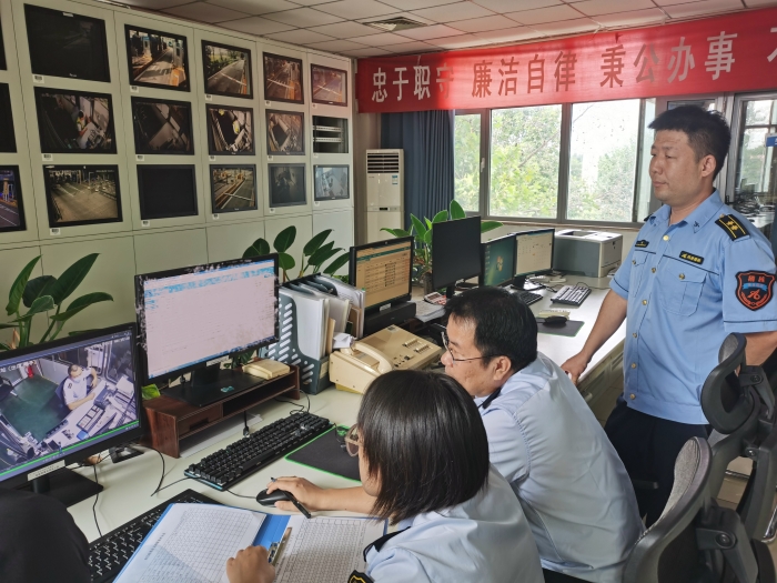 录像审查促整改，纪律整顿树新风