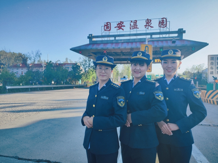 微笑力量，塑造最美窗口形象