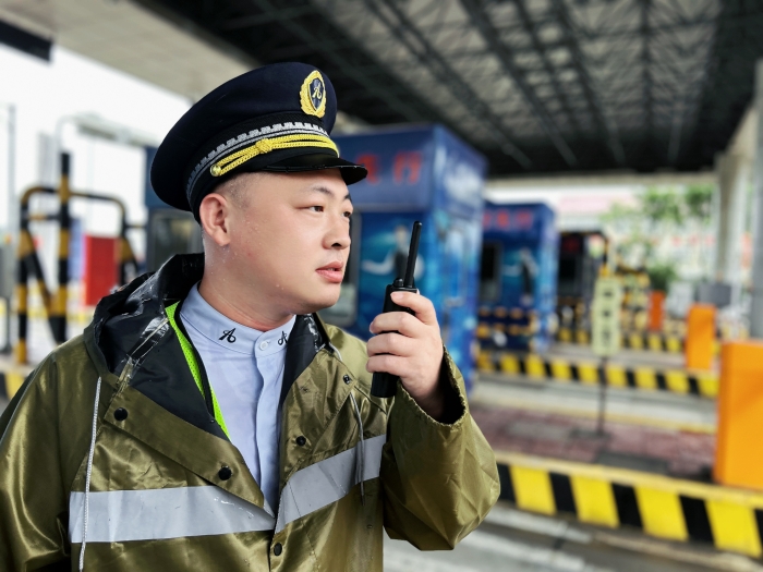 龙湾风雨中的坚守2