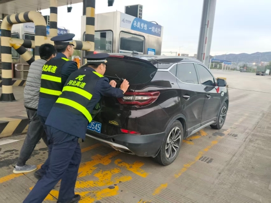 372554_735x415 372554_735x415