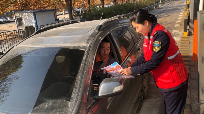 D:\李乐\宣传\未发\筑牢安全防线 守护通行平安——东新庄收费站开展消防宣传月志愿服务活动\_cgi-bin_mmwebwx-bin_webwxgetmsgimg__&MsgID=4507429036543524866&skey=@crypt_ef036c4e_49b4bf2e2afeadf29b4282de996ac695&mmweb_appid=wx_webfilehelper