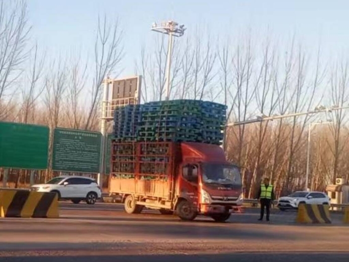 严守高速入口防线   筑牢司乘安全屏障