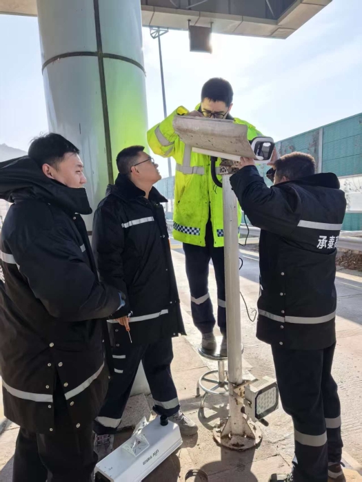 a60d4e7a4f85ad36240591cae2337b52