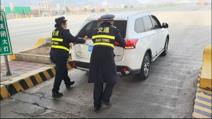 C:\Users\lenovo91\Desktop\推车救援1