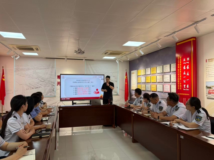 大广分公司衡水收费站：以学促安 以练筑防