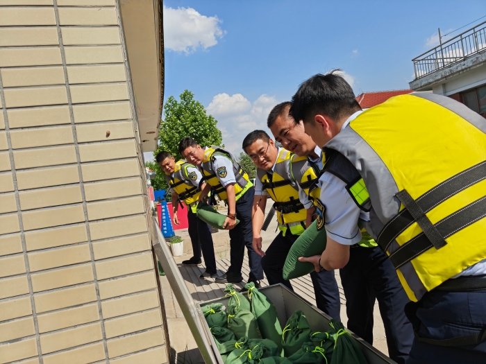 大广分公司桃城收费站：开展安全生产月防汛应急演练1