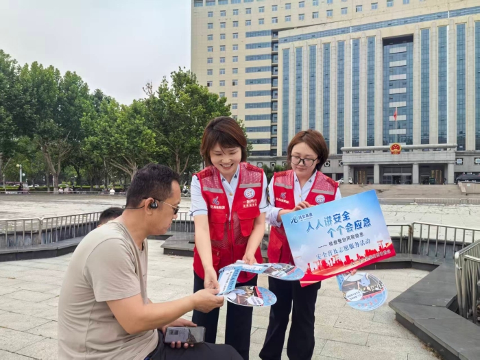 霸州西收费站 守好高速禁行线筑牢路域安全墙