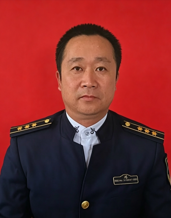 青县站  张雷